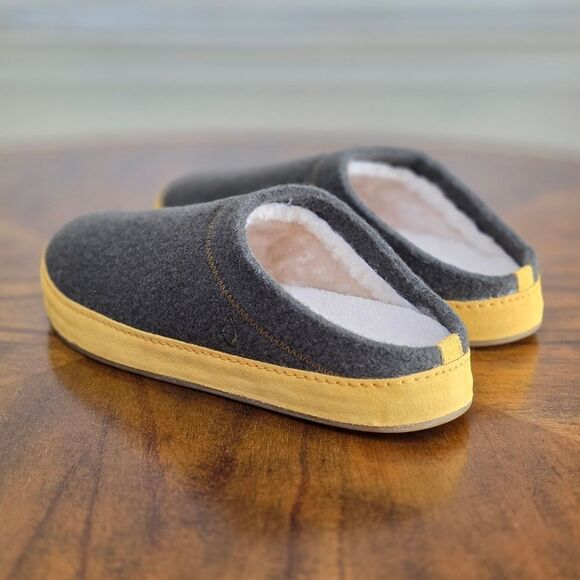OluKai Hamani Hulu Slip-On Mules Green Yellow Beige Real Lamb Fur Men\'s Size 9 main image 10